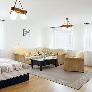  Apartment Domotel Aleje Jerozolimskie Polen